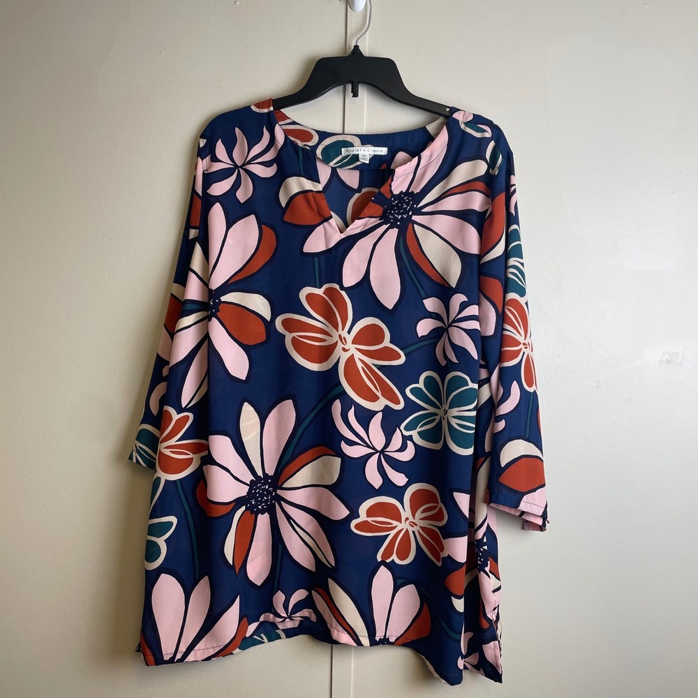 Violet  Claire Womens 2X Floral Blouse Navy Pink 3/4 Sleeve Split Neck Tunic Top